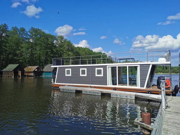 Luxus-Hausboot-kaufen-Hausboot-mieten-Peene-01-1024x768
