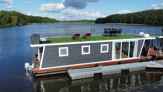Luxus Hausboot mieten auf der Müritz